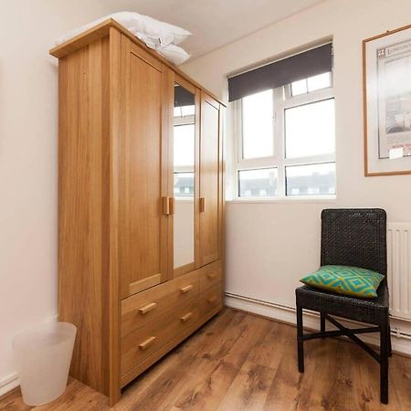 Central Camden Flat With Terrace For 4 People London Bagian luar foto